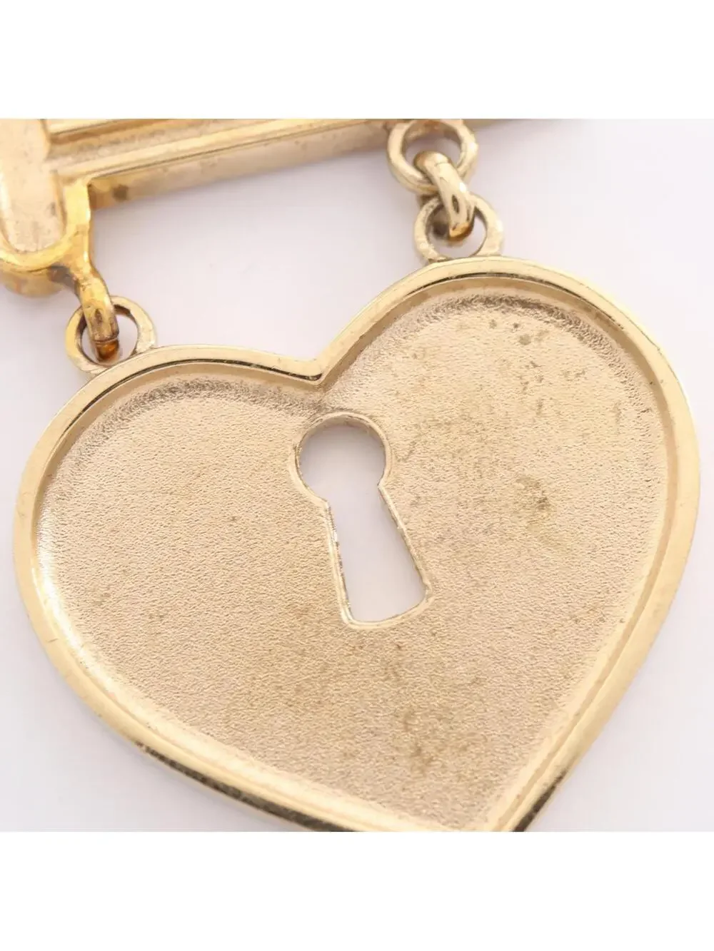 Chanel Cc Logo Heart Lock Brooch Metal #327449C73B